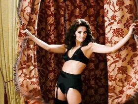 Пенелопа Крус секси – Манолете (2008)