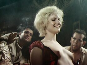 Дженнифер Джейсон Ли голая – Последний поворот на Бруклин (1989) #2