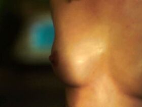 Линдси Кролиус голая, Хлоя Катрин Ким секси – Бомбила (2016) #3