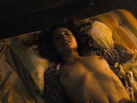 Маргарита Левиева голая – Двойка s01e03 (2017)