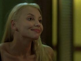 Эвелина Обоза голая – Хостел 3 (2011) #2