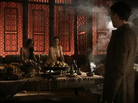 Эсме Бьянко голая, Сахара Найт голая – Игра престолов s01e07 (2011)