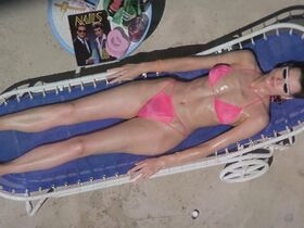 Джина Дэвис секси – Земные девушки легко доступны (1989) #2