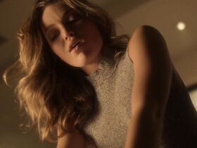 Лили Симмонс секси – Рэй Донован s05e06 (2017) #2