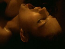 Зита Вашш голая – Дети кукурузы (2009) #3