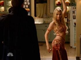 Ивонн Страховски секси – Чак s04e14 (2011) #2