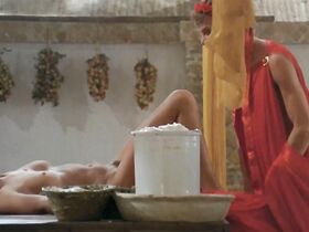 Мирелла Д’Анджело голая – Калигула (1979)