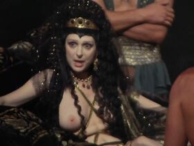 Адриана Асти голая – Калигула (1979) #2