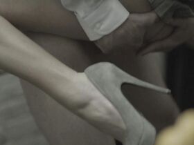 Кэтлин Робертсон голая – Босс s01e01 (2011) #2