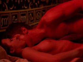 Аманда Уорд голая – Кто не спрятался… (2011)