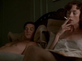 Джулианна Николсон голая – Подпольная империя s02e09 (2011)