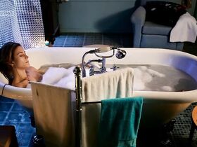 Шарлотта Солт голая – Бедлам s01e01 (2011) #3