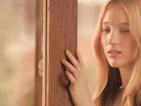 Софи Лоу голая – Философы: Урок выживания (2013) #3