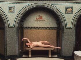 Виктория Шульц голая, Джен Сил голая – Дора, или Сексуальные неврозы наших родителей (2015) #3