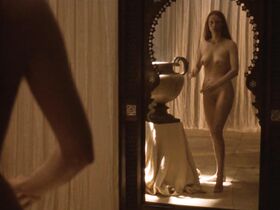 Тильда Суинтон голая – Орландо (1992) #3