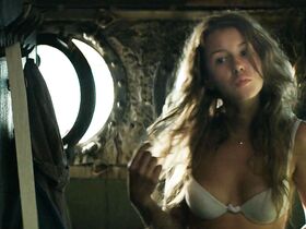 Ирина Старшенбаум голая – Dark Water (2017) #5