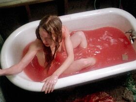 Сисси Спейсек голая, Нэнси Аллен голая, Эми Ирвинг голая, Синди Дэйли голая – Кэрри (1976) #2