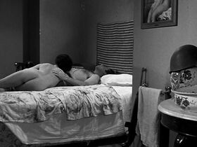 Сильвана Вентурелли голая, Эрика Ремберг голая – Распутный квартет (1970) #3