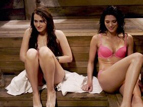 Скаут Тэйлор-Комптон секси, Кристина Уллоа секси – 247 градусов по Фаренгейту (2012) #2