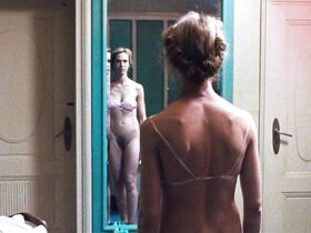 Саския Розендаль секси, Урсина Ларди голая – Лоре (2012)