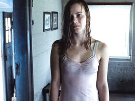 Саския Розендаль секси, Урсина Ларди голая – Лоре (2012) #2