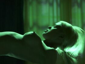 Ребекка Блумхаген голая, Райли Стил голая – Руководство по разврату для девушек s01e07 (2012)