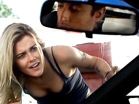 Рэйчел Тейлор секси – Отчаянные головы (2009)