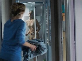 Ноэми Мерлан голая – Небеса подождут (2016) #1