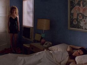 Нэнси Трэвис секси – Дестини включает радио (1995)