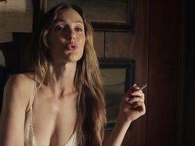 Минка Келли секси – Мир, созданный без изъяна (2015) #3