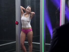 Сара Армстронг голая – Эпизоды s05e01 (2017) #2