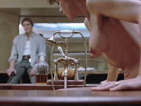 Марушка Детмерс голая – Стрелок (1995)