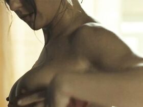 Марта Этура голая – Крепкий сон (2011)