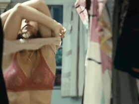 Марта Этура голая – Крепкий сон (2011) #2