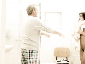 Мария Краакман голая, Ева ван де Вейдевен голая – Шнайдер против Бакса (2015) #2