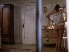 Марен Дженсен голая – Смертельное благословение (1981)