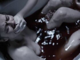 Марселла Планкетт голая – Поцелуй мамочку на ночь (2013) #3