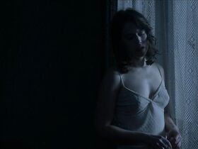 Лу де Лааж секси – Непорочные (2016)