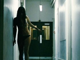 Лаура Доннелли голая – Страх (2009) #3