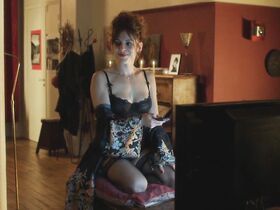 Летиция Каста секси, Одри Дана секси, Одри Флёро секси – Красотки в Париже (2014)