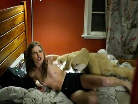 Ким Шеннон голая, Тоня Корнелисс голая – Midnight Sex Run (2015) #2