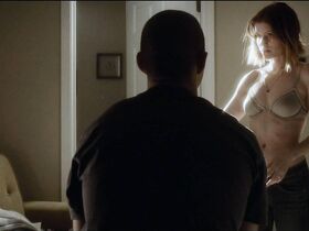 Кейт Мара секси – Война (2016)