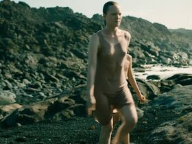 Жюли-Мари Парментье голая, Роксана Дюран голая – Эволюция (2016) #2 #2