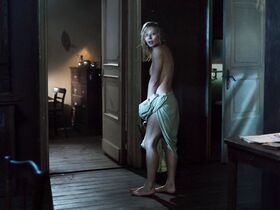 Юлия Пересильд голая – Холодное танго (2017) #5