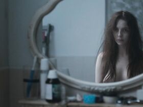 Джоди Комер голая – Тринадцать s01e01 (2016)