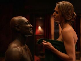 Ариэль Кеббел секси – Миднайт, Техас s01e01 (2017)