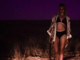 Джена Мэлоун голая – На дне мира (2017) #3