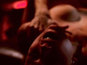 Хелен Де Воз голая, Шарлотта Вандермерш голая – Бельгия (2016)