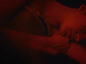 Хайди Тойни голая – Пещера (2016) #2