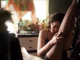 Джоэнна Гоуинг голая – Королевство s03e08 (2017) #1